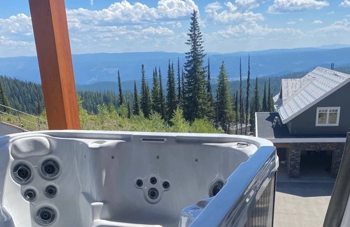 Silver Star Mountain Cabin | BRAND NEW, oversized, Ski-in/Ski-out out luxury in Silver Star Mountain Resort.