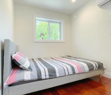 Arbutus Ridge House | Brand new, peaceful first floor room for staying