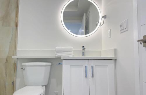 Arbutus Ridge House | Brand new, peaceful first floor room for staying