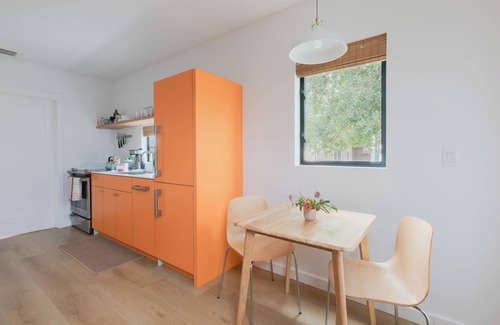 Highland Park House | Brand new quiet and cozy tiny home in the Arroyo!
