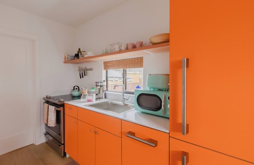 Highland Park House | Brand new quiet and cozy tiny home in the Arroyo!