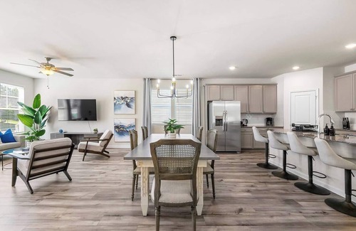 Church Street House | BRAND NEW, Spacious 3BR Retreat near Atlanta