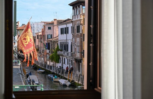 Dorsoduro Apartment | Brand New, Top Located, Super Spacious, Luxury Home