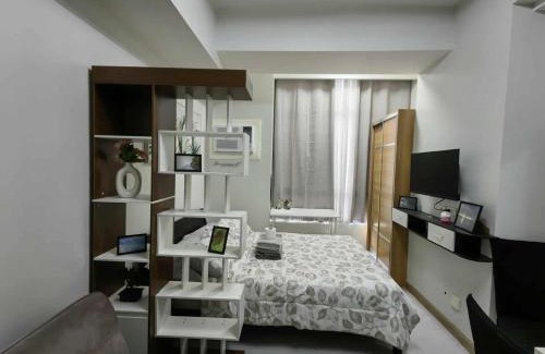 Project 8 Apartment | Brand new Urban Lights Studio at Congressional Towne Center Tower 2!