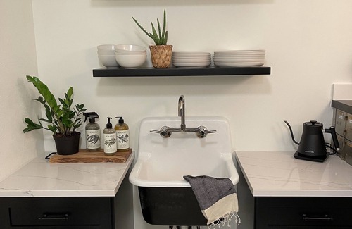 Lexington Apartment | Brand New Village of Lexington Luxury Boutique Hotel