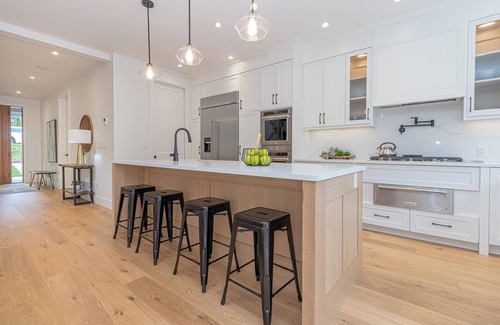 Cordova Bay House | Brand New Welcoming Family Home