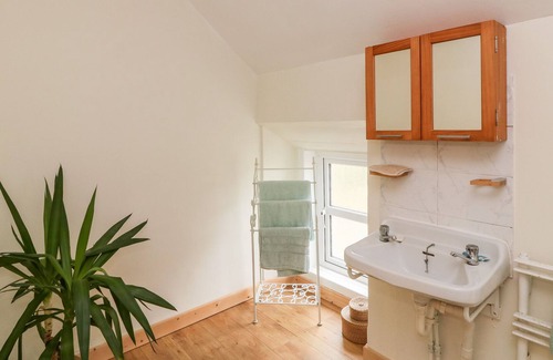 Bannow House | BRANDANE COTTAGE, pet friendly in Wellingtonbridge, County Wexford