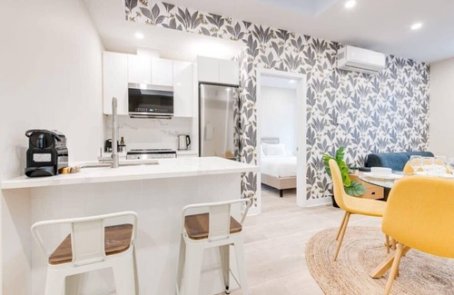 Plateau Mont Royal Apartment | *BrandNew* 2BR+SofaBed w/Roof Top in MTL -32