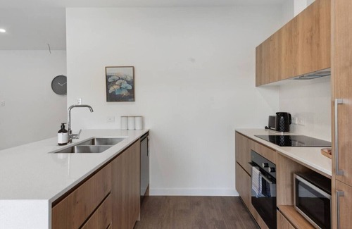 Capalaba House | BrandNew Modern 4BR House w/Parking/Yard/Mall/Park
