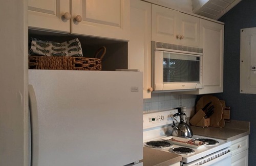 Brant Point Cottage | Brant Point, Best Location On The Island!