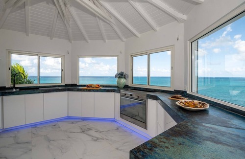 Les Terres Basses House | Breathtaking 180° views on the Caribbean sea. Cliff side & Private beach access
