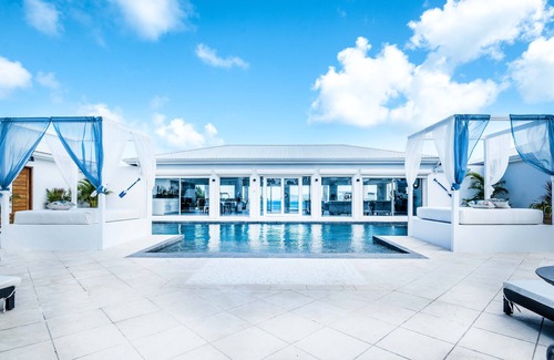 Les Terres Basses House | Breathtaking 180° views on the Caribbean sea. Cliff side & Private beach access