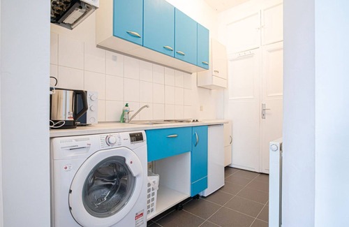 Meidling Apartment | Breathtaking 2BR Apt Modern Design/Near Schönbrunn