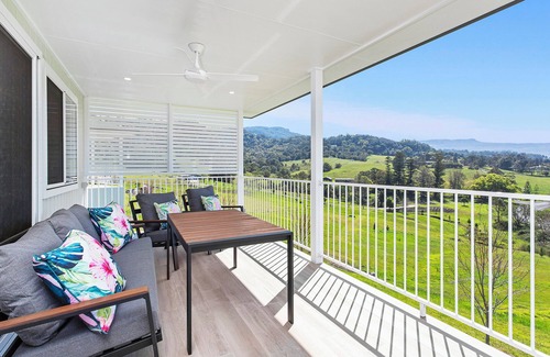Broughton Village Cabin | Breathtaking Hilltop Cabin 1 - A Home away from Home