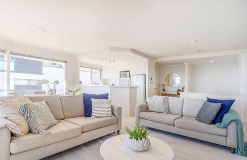 Cottesloe House | Breathtaking Beachside Sunsets