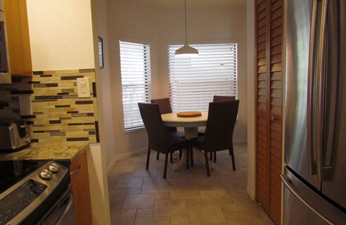 Trailer Estates Condo | BREATHTAKING FULLY REMODELED 2BA/2BR Condo.Mins to beach.Email for discounts (2)