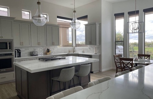 Pinnacle Peak House | Breathtaking Golf, Mountain and City Light Views