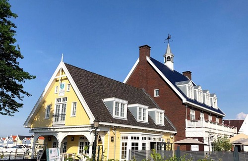 Municipality of Huizen House | Breathtaking Harbor Experience | 2 Units Close to Goois & Naarderbos Escape