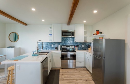 Shelter Cove Condo | Breathtaking Oceanview! by OceanviewHotTubs Tesla Charging Shelter Cove, CA