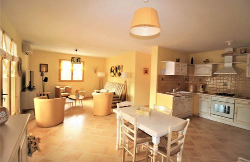 Tiuccia Apartment | BREATHTAKING VIEW! Splendid large T3 YELLOW on first floor