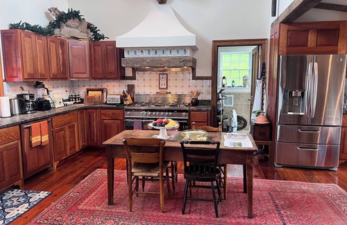 Blue Grass House | Breathtaking views! Luxuriously appointed. Deeply relaxing.