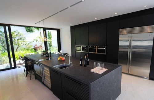 Herzliya Pituach House | Breathtaking Villa w Pool & Sauna Near the Beach