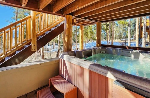 Baldy Mountain House | Breck Ski Haven: 4BR w/Stunning Views & Hot Tub!