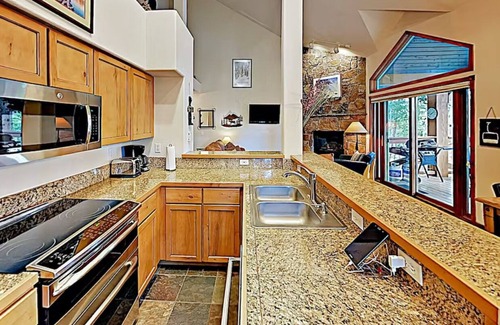 Historic District Condo | Breckenridge CO | Los Pinos | 2 Bedroom #99C14