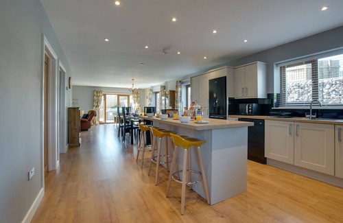 Coelbren House | Breconview Lodge - Three Bedroom House, Sleeps 8