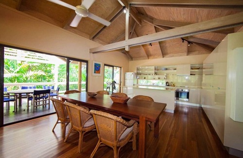 Bingil Bay House | Breeya - A great tropical escape. Sleeps 9
