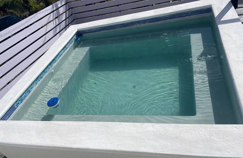 Scarborough Apartment | Breeze Manor apartment 1 n2bedroom apartment in lovely Scarborough with WiFi, AC