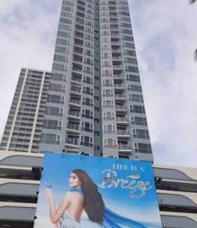 Barangay 76 Apartment | Breeze Residences - 1BR Unit with Balcony -Top Floor