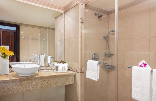 Nassau Hotel | Breezes Resort Bahamas All Inclusive