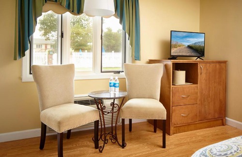 Misquamicut Hotel | Breezeway Boutique Hotel