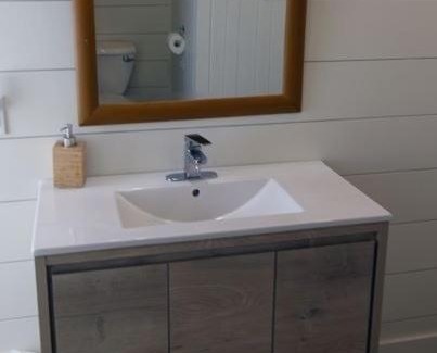 Tobermory House | Breezy Bay Waterfront Cottage