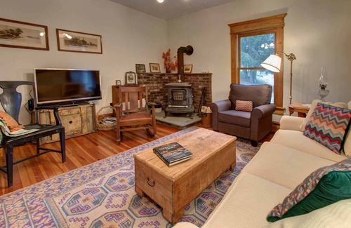 Fleischmanns Bed & Breakfast | Breezy Hill Inn