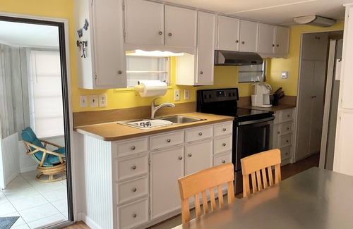 Cudjoe Key Cottage | Breezy Point - Venture Out Unit 199