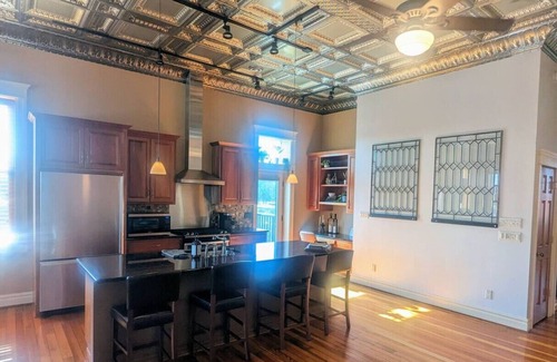 Waverly Apartment | Bremer Avenue Penthouse
