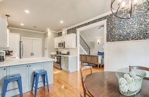 Brenham House | Brenham Rental w/Deck & Yard < 1 Mi to Downtown!