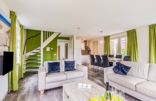Breskens House | Breskens Haven: Relax, Explore & Dine