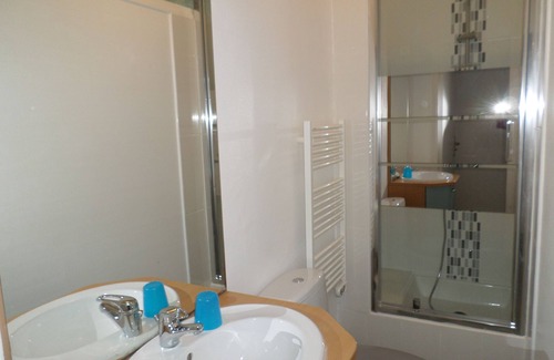 Saint-Marc Apartment | BREST center ❤️ near train station T1 refurbished, Wifi, free parking