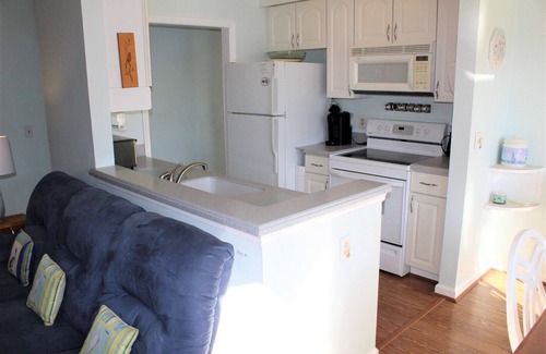 Manteo Condo | Breton Bay Hideaway - Buccaneer Village 314
