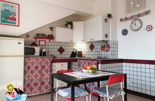 Santa Teresa di Riva House | Brezza Marina - Holiday home facing the sea