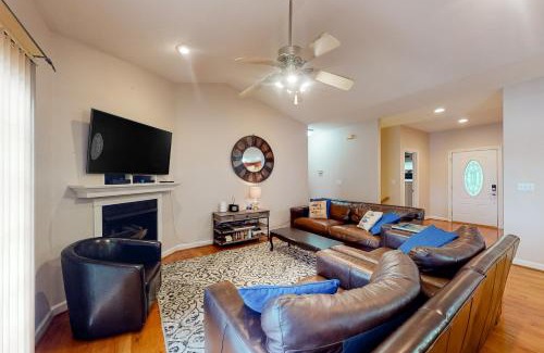 Westlake Corner House | Briarcliff
