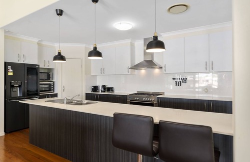 Banksia Beach House | Bribie Bliss: Luxe Canal Living