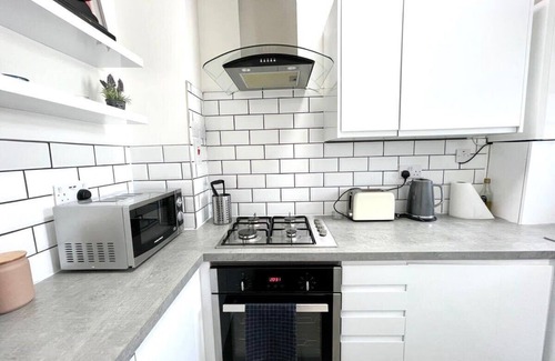 Spitalfields Apartment | Brick Lane, London 🏡 Deluxe Two-Bedroom Apartment