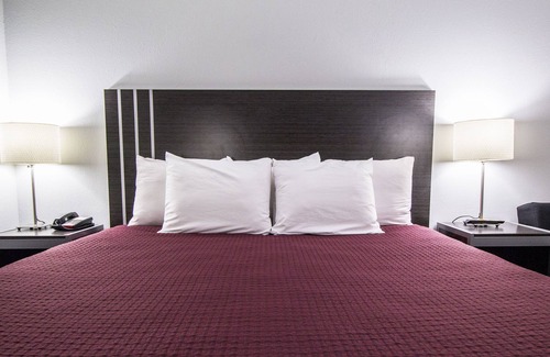 Norcross Hotel | Brick Lodge Atlanta/Norcross