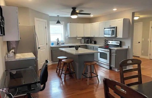 Mattoon House | Brickway Retreat