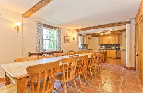 Coniston House | Bridge Cottages, Bridge House & Bridge Suite, Sleeps 12