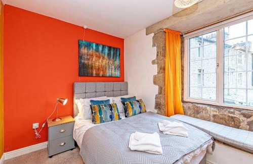 Giggleswick Apartment | Bridge End Mill by Guestz